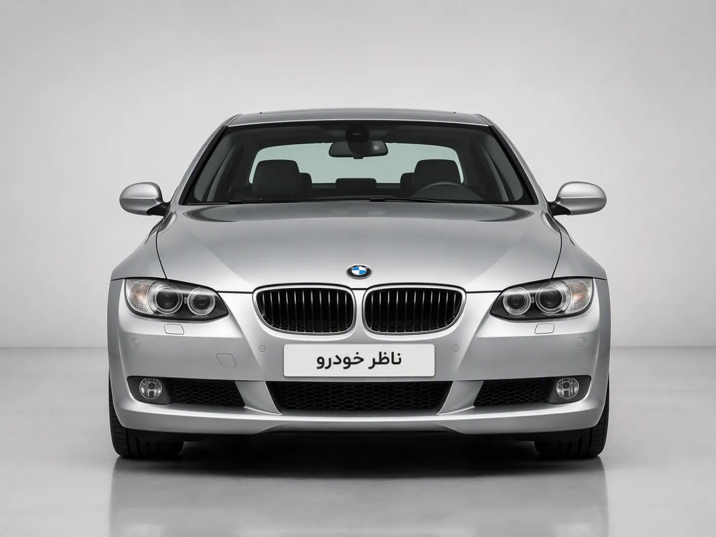 نمای مستقیم جلو بی ام و سری 3 کوپه 320i سال 2008 - 2009